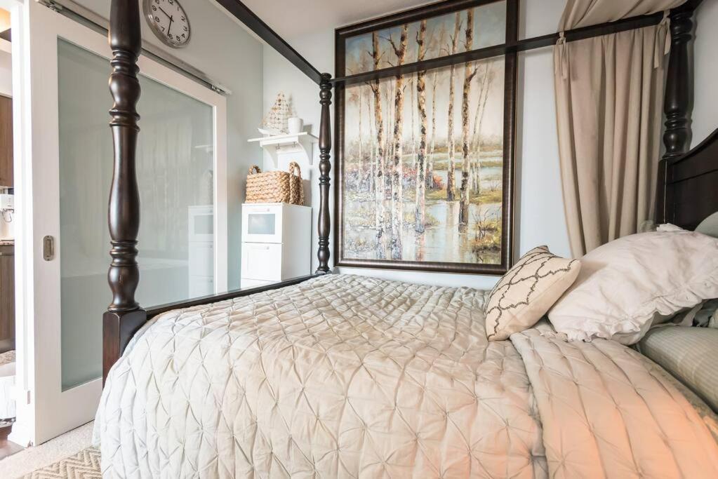 Stunning Condo With Fantastic View Of The City! Торонто Экстерьер фото