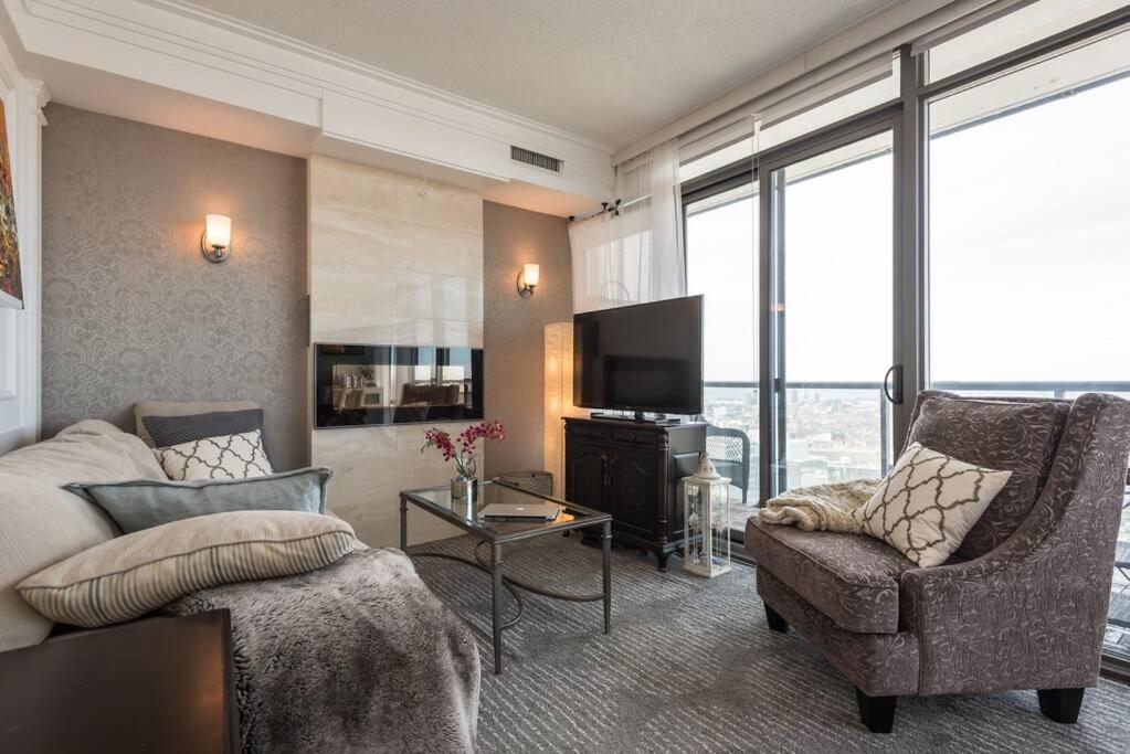 Stunning Condo With Fantastic View Of The City! Торонто Экстерьер фото